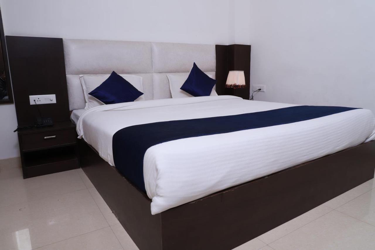 Hotel Dream Comfort อัครา ภายนอก รูปภาพ