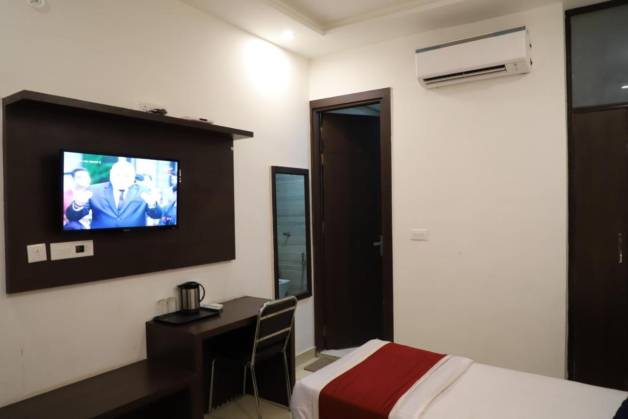 Hotel Dream Comfort อัครา ภายนอก รูปภาพ