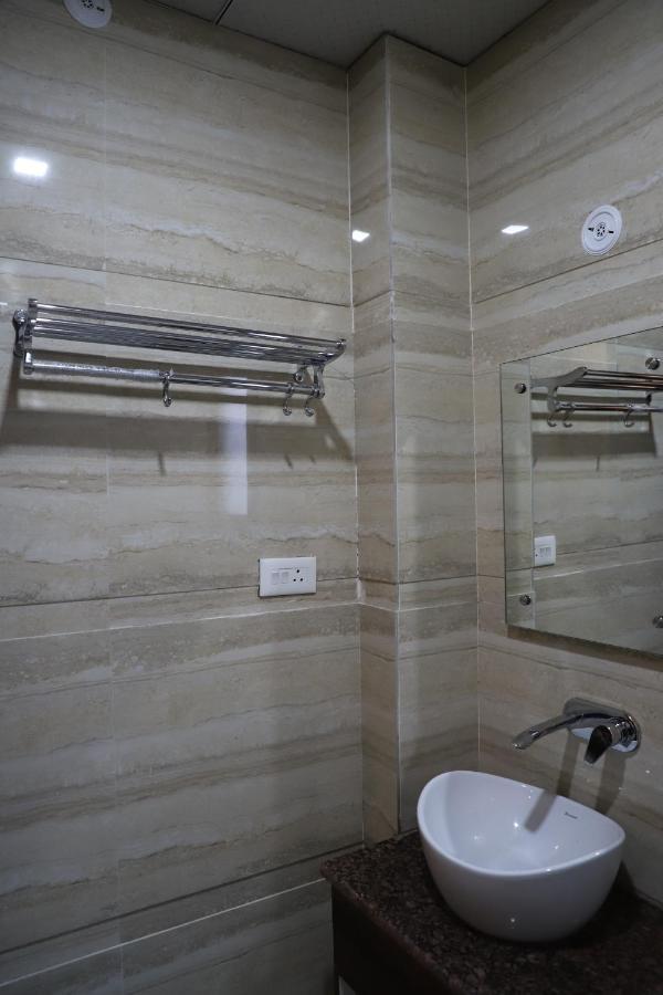 Hotel Dream Comfort อัครา ภายนอก รูปภาพ