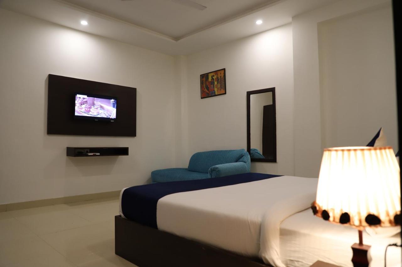 Hotel Dream Comfort อัครา ภายนอก รูปภาพ