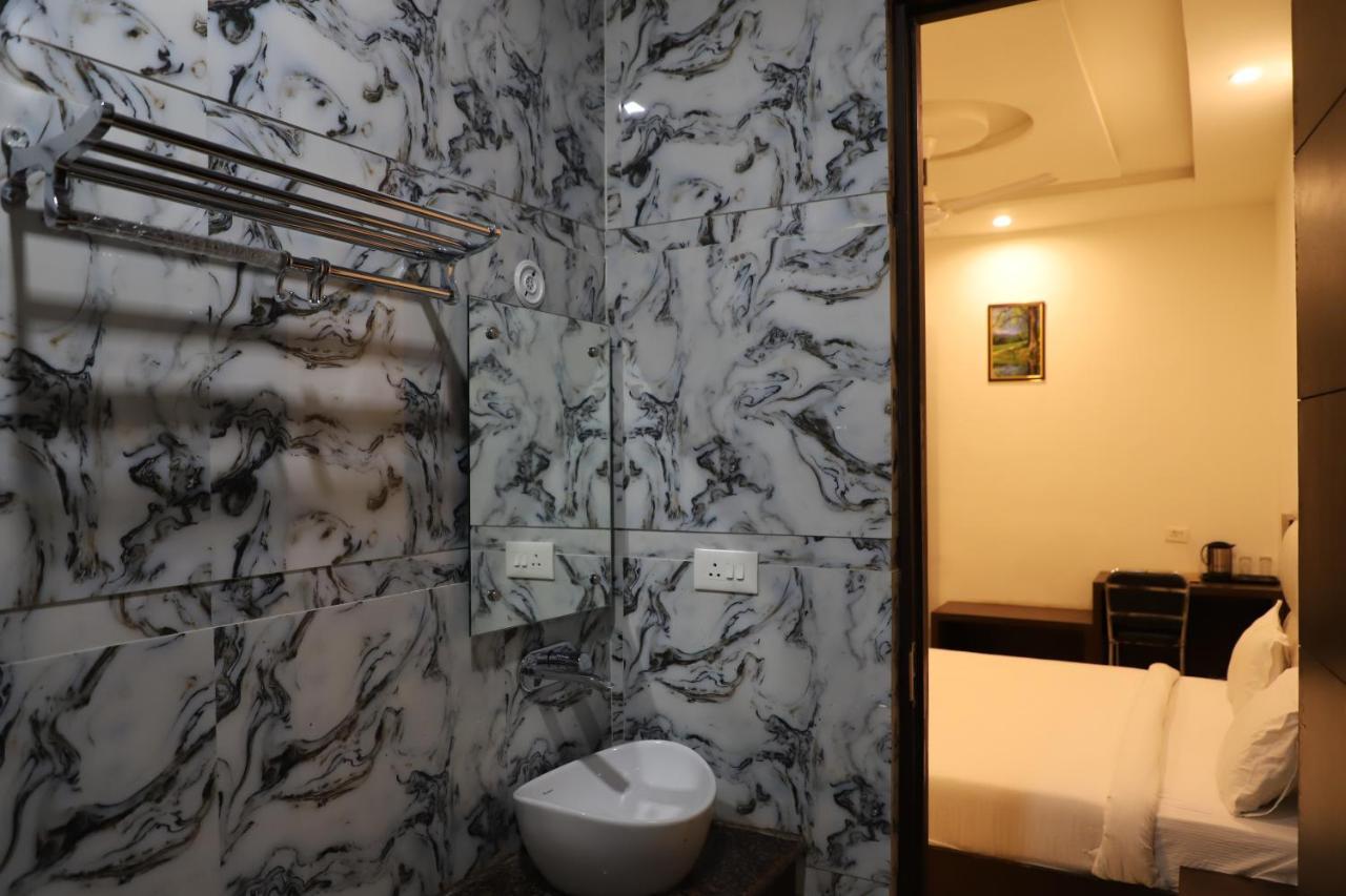 Hotel Dream Comfort อัครา ภายนอก รูปภาพ